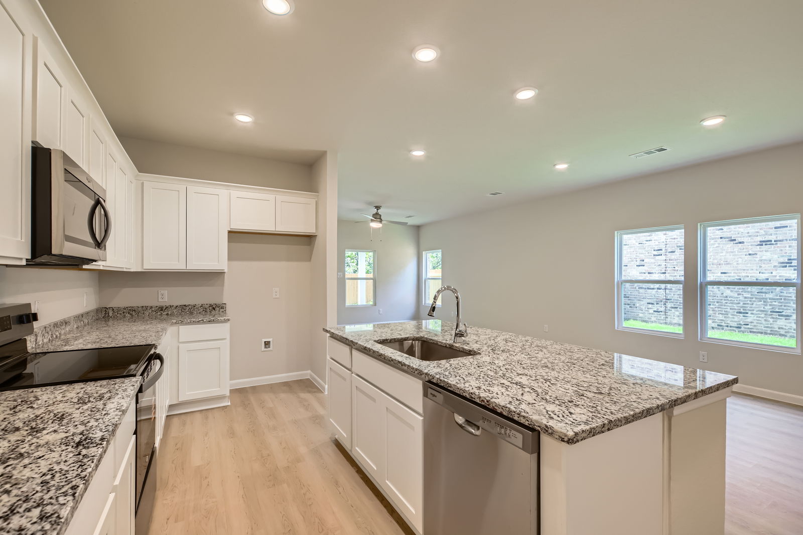 0D34 480 SUFFOLK DRIVE