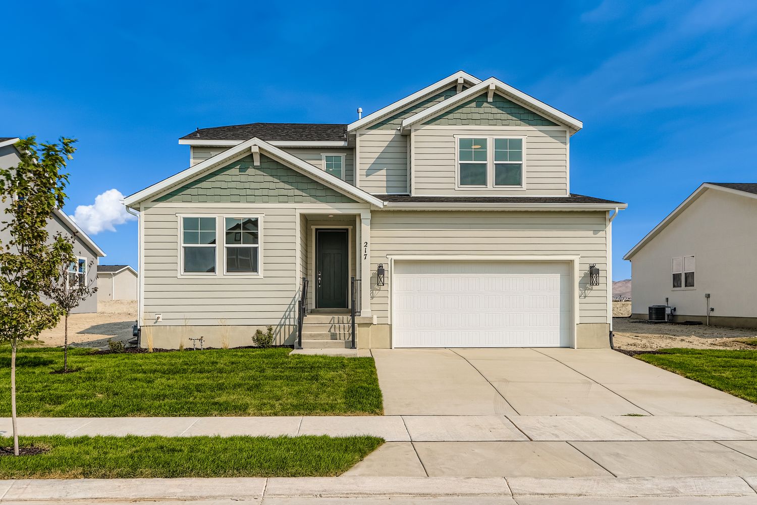 0152 217 E Clear Granite Way