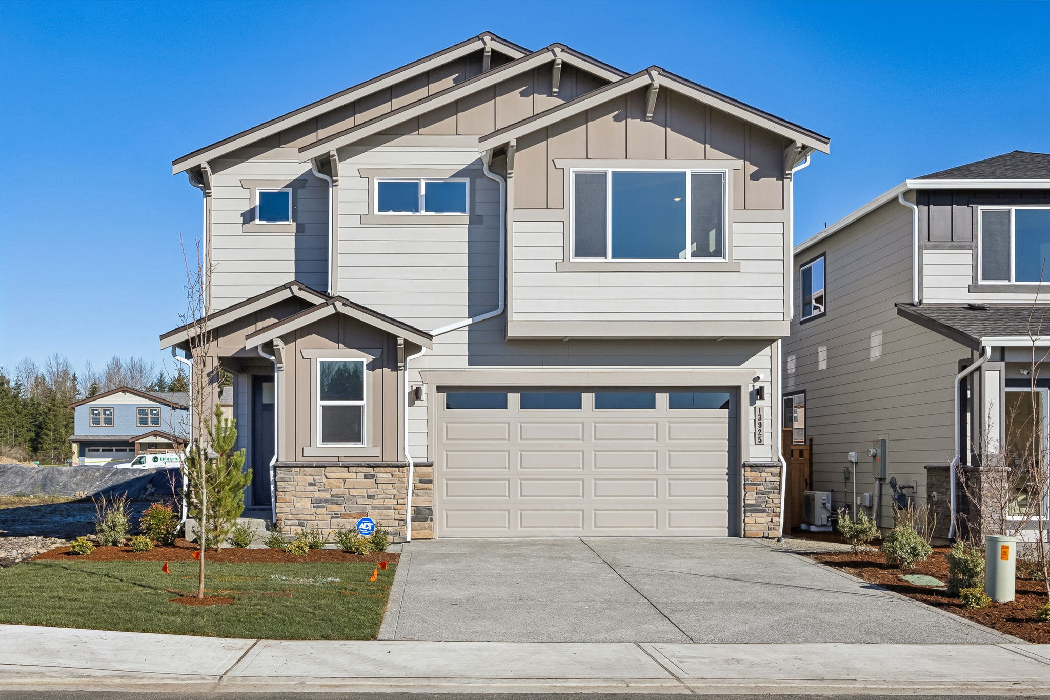 0070 13925 178TH STREET CT E
